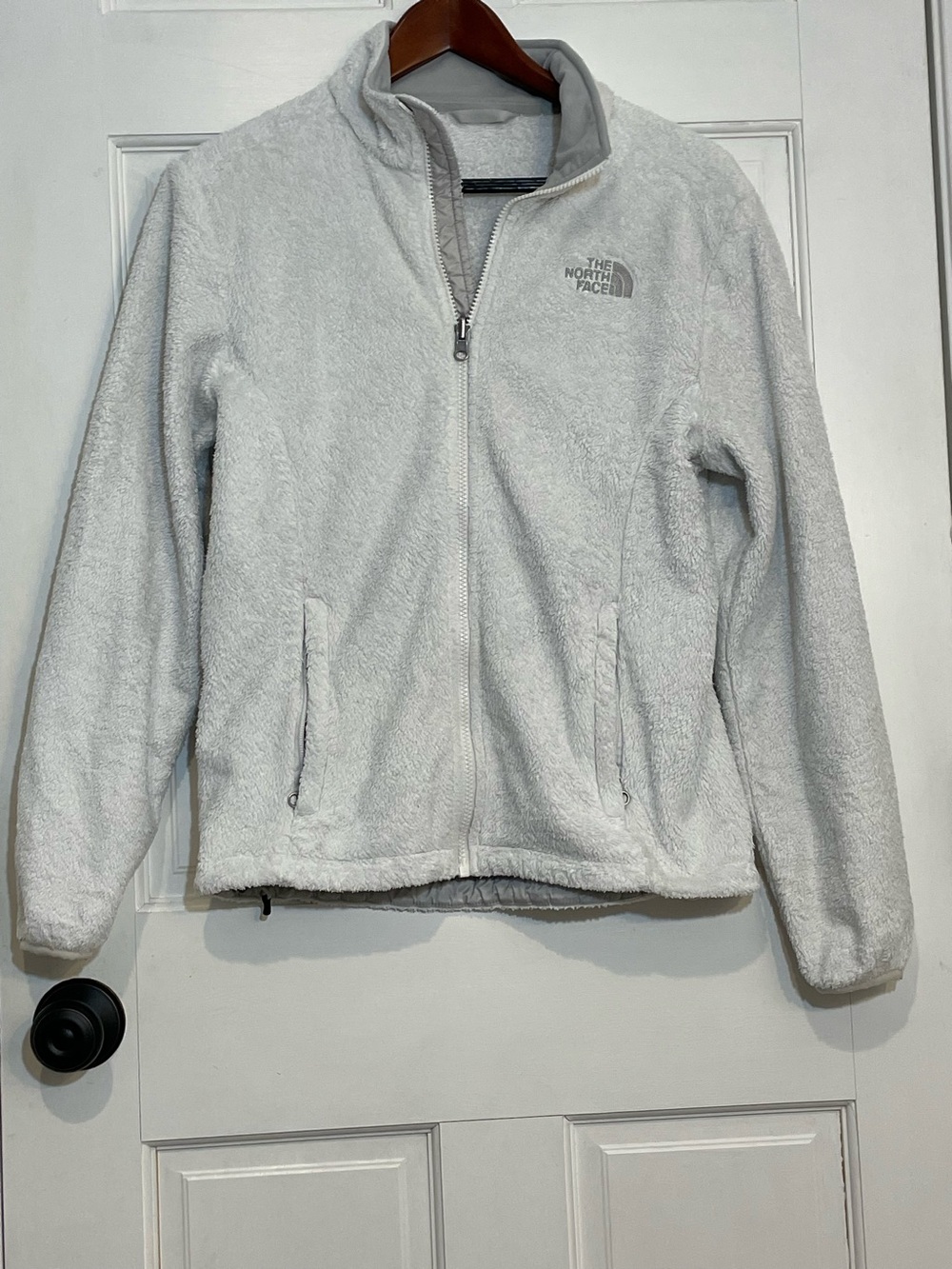 The North Face Women's White Fuzzy Sherpa Fleece Full Zip Jacket Cozy Outdoor M
